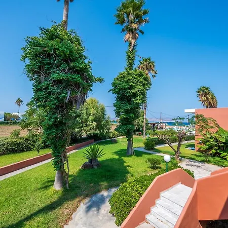 Jonathan Apartahotel 3*