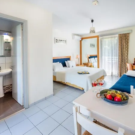 Jonathan 3* Tigkaki (Kos)